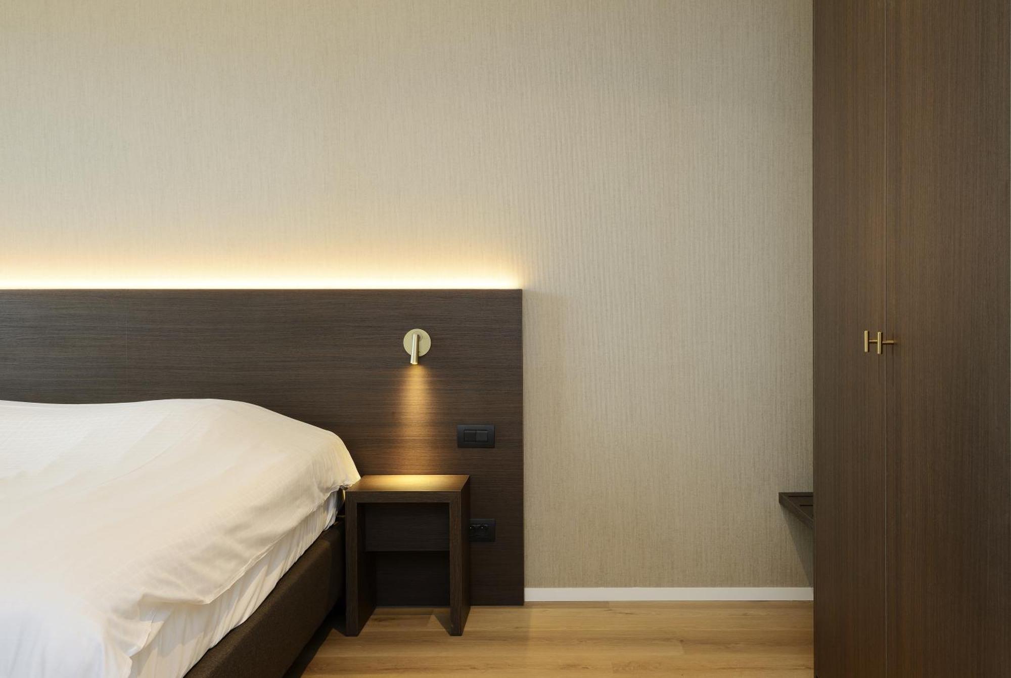 Parkhotel คอร์ตไรก์ ภายนอก รูปภาพ