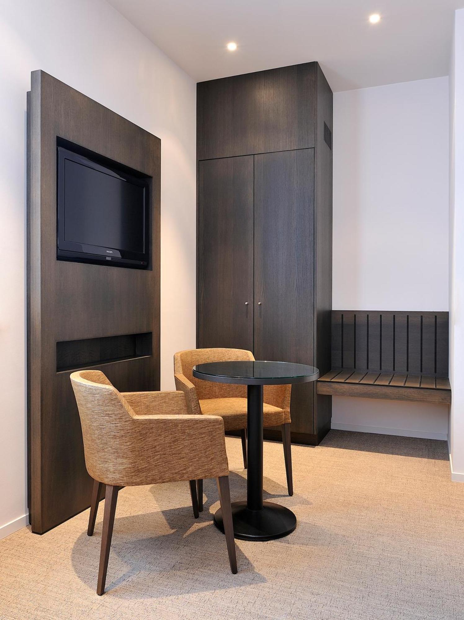 Parkhotel คอร์ตไรก์ ภายนอก รูปภาพ