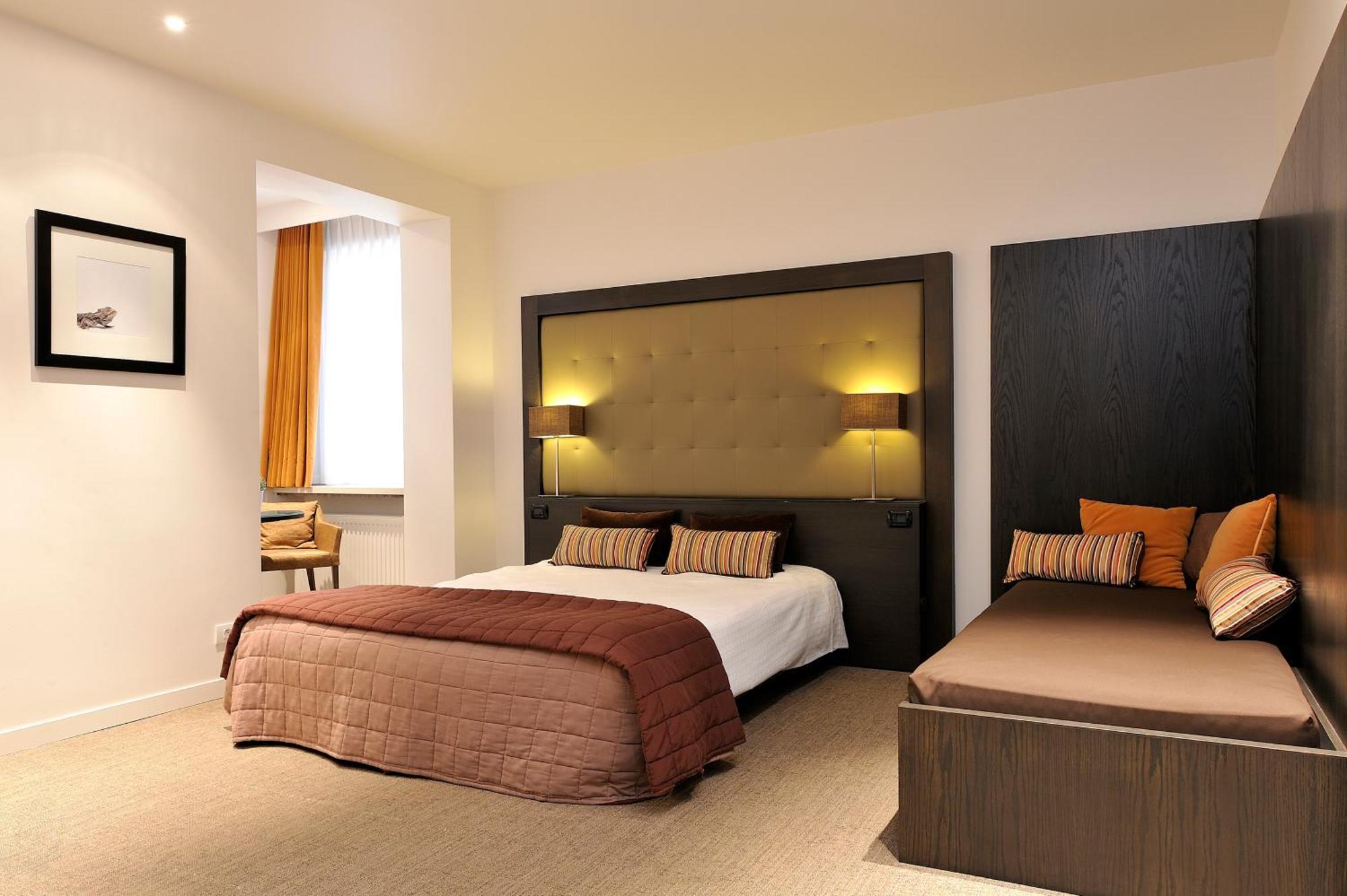 Parkhotel คอร์ตไรก์ ภายนอก รูปภาพ